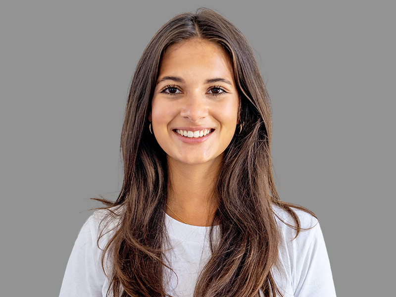 Portrait von Anna Lopes, SEO-Expertin der netzstrategen